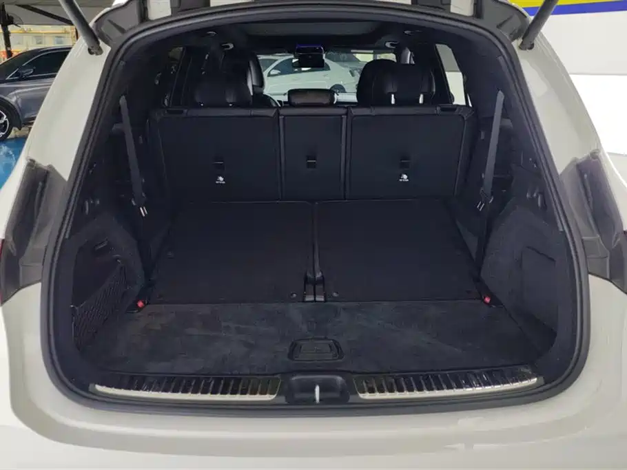 Mercedes-Benz GLC 2023 GLC 260 L 4MATIC luxury model 7 seats купить на сайте DeffCars