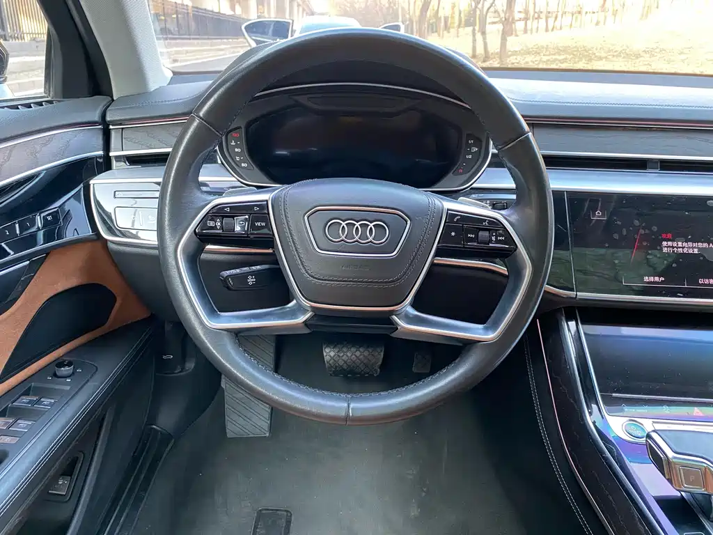 Audi A8 2024 A8L 50 TFSI quattro Premium Selection купить на сайте DeffCars
