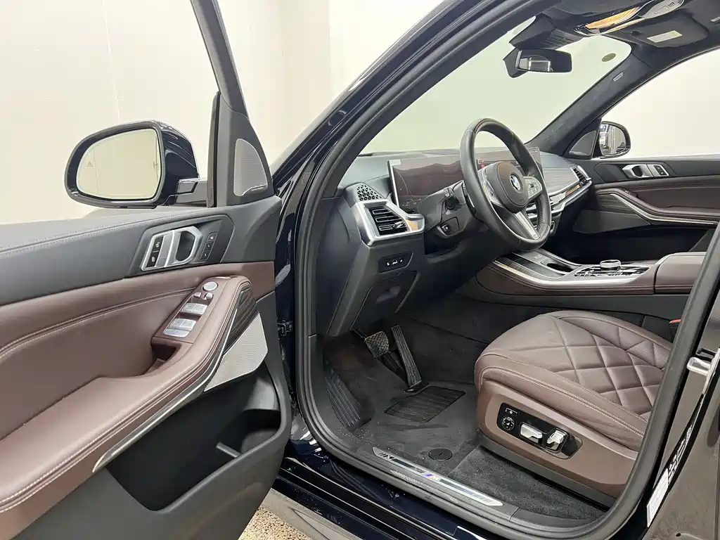 BMW X5 2025 xDrive 40Li M Sports Night Package купить на сайте DeffCars
