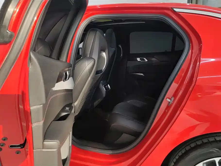 Lynk & Co 03 2020 2.0TD Automatic Pro Edition купить на сайте DeffCars