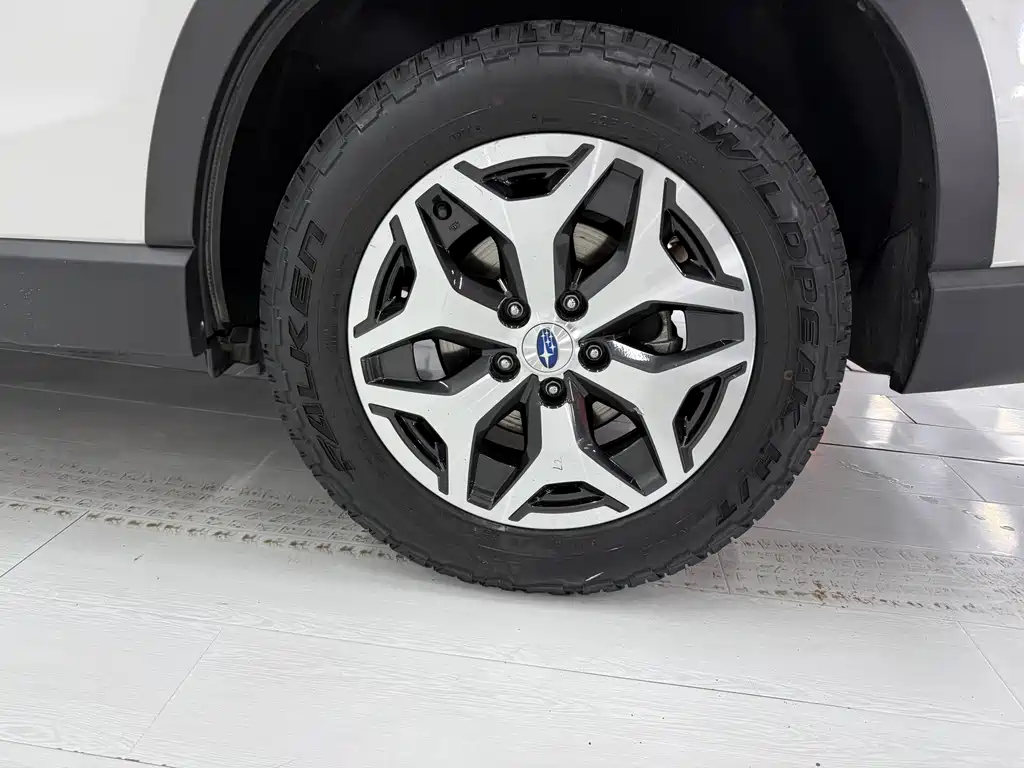 Forester 2022 2.0i AWD Deluxe Edition EyeSight купить на сайте DeffCars