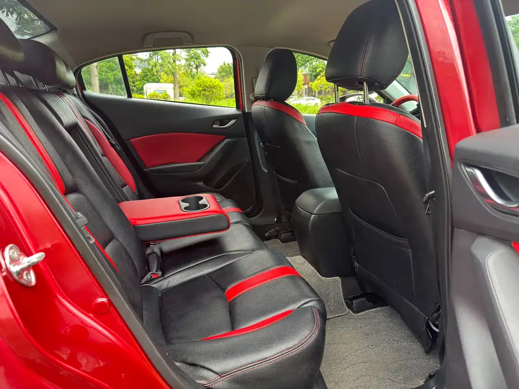 Mazda3 Angkesela 2016 Sedan 1.5L Manual Comfort Type купить на сайте DeffCars