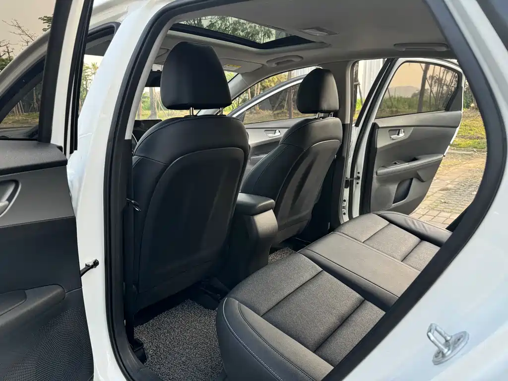 Kia K3 2021 1.5L CVT Fashion Edition купить на сайте DeffCars