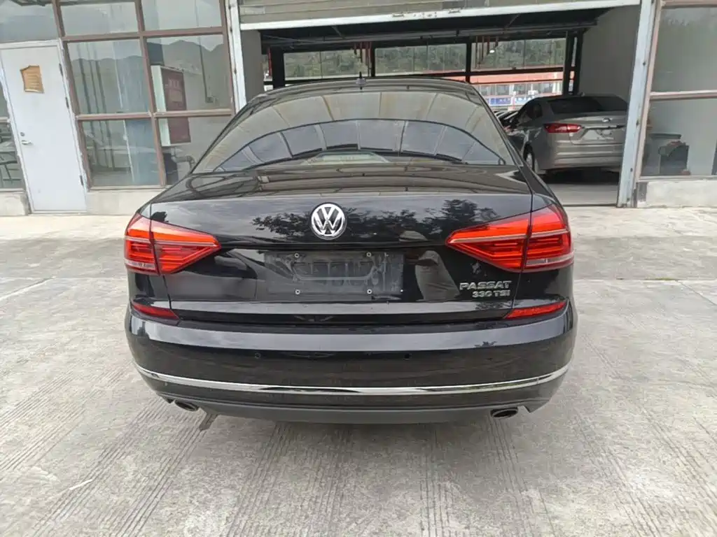 Passat 2017 330TSI DSG Premium Edition купить на сайте DeffCars