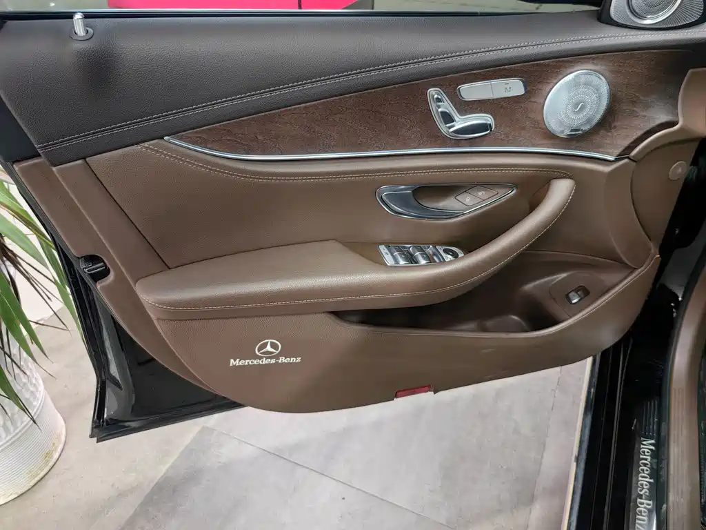 Mercedes-Benz E-Class 2022 E 260 L купить на сайте DeffCars