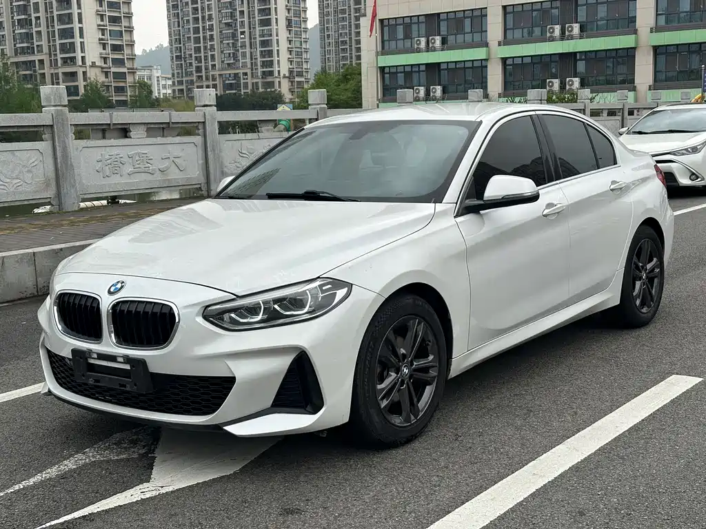 BMW 1 Series 2021 120i M Sports Edition купить на сайте DeffCars