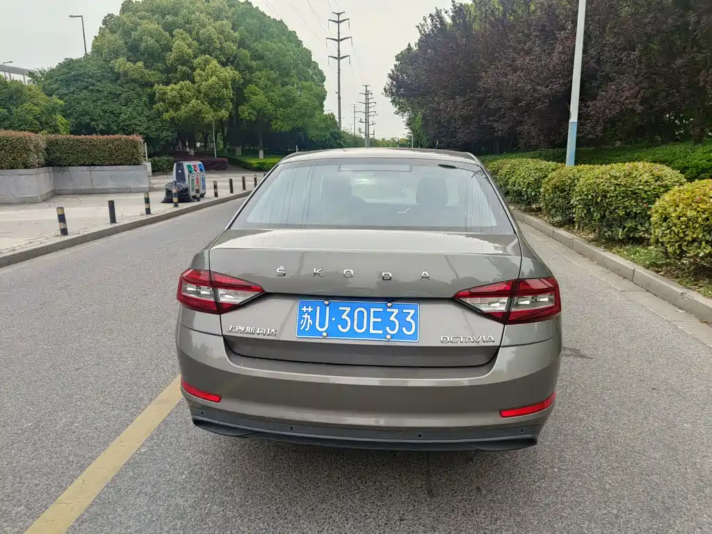 Octavia 2020 1.5L Automatic Intelligent Travel Comfort Edition купить на сайте DeffCars