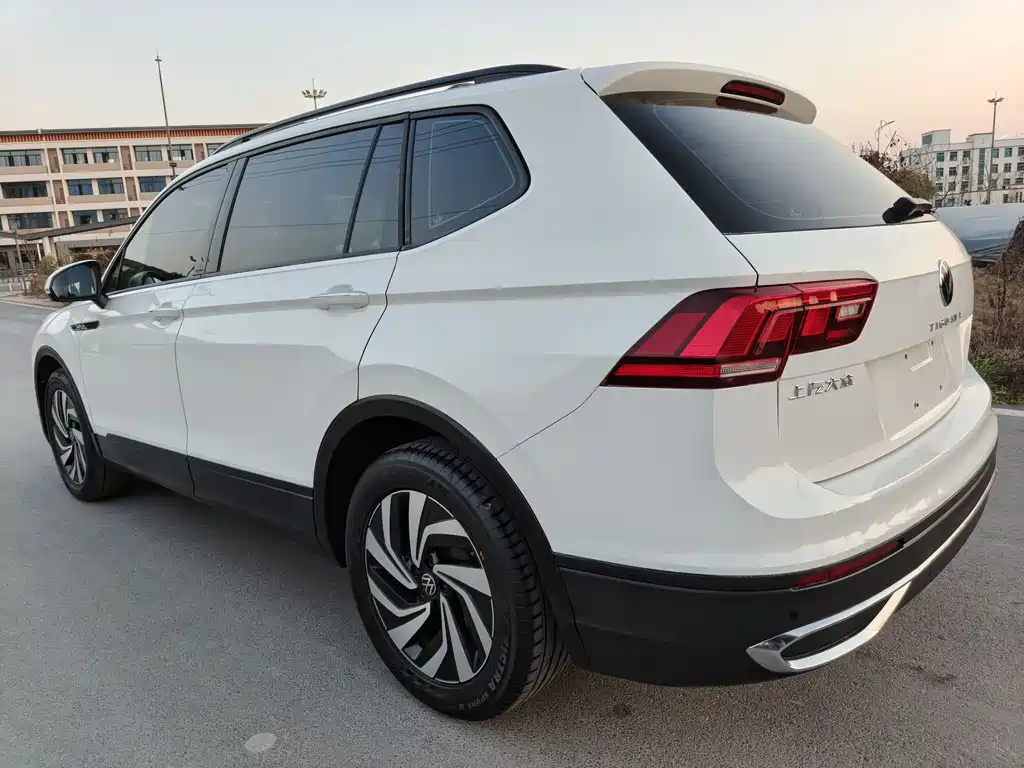 Tiguan L 2022 330TSI automatic two-wheel drive comfort version купить на сайте DeffCars