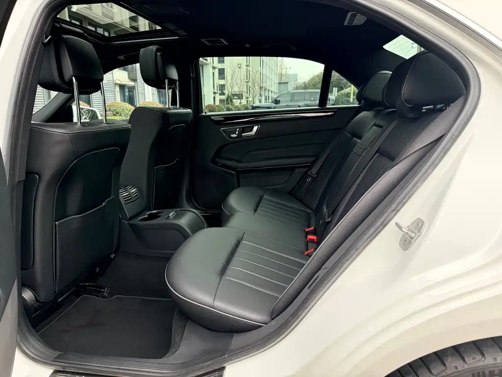 Mercedes-Benz E-Class 2015 E 260 L Sports купить на сайте DeffCars