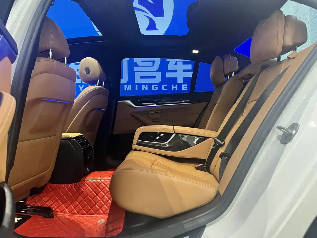 BMW 5 Series 2018 530Li Leading M Sports Package купить на сайте DeffCars
