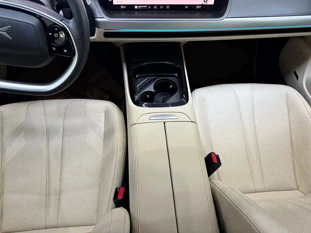 Xpeng P7 2022 480E купить на сайте DeffCars