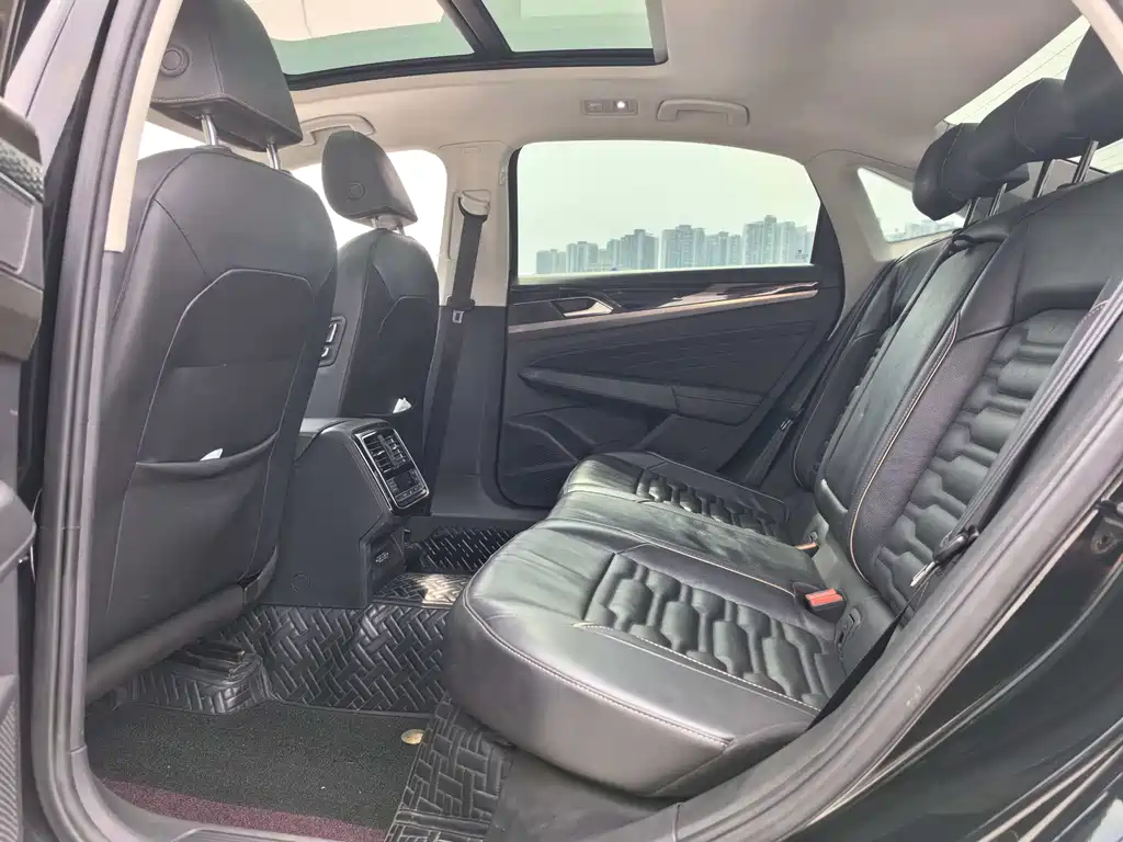 Passat 2019 330TSI Elite Edition National VI купить на сайте DeffCars