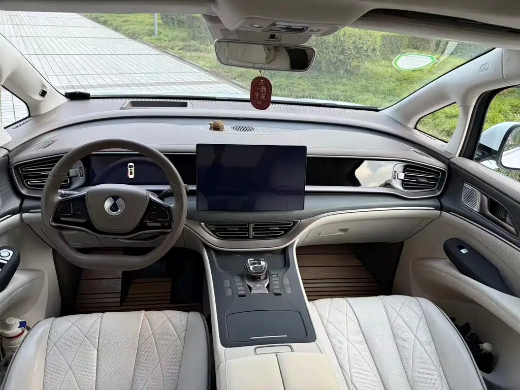 Denza D9 2022 DM-i 970 four-wheel drive flagship model купить на сайте DeffCars