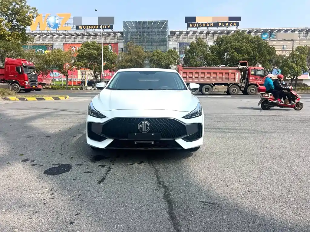 MG5 2023 180DVVT CVT Deluxe Edition купить на сайте DeffCars