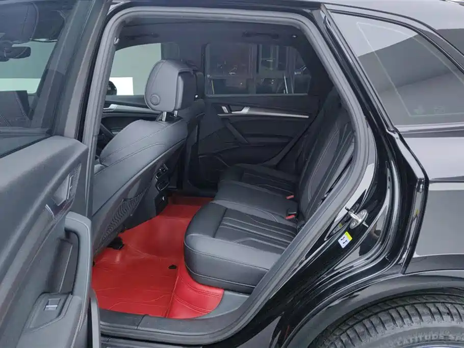 Audi Q5L 2024 45 TFSI luxury and dynamic model купить на сайте DeffCars