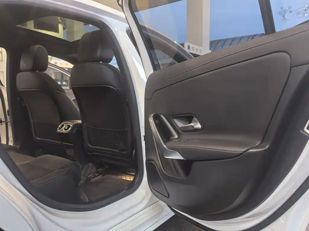 Mercedes-Benz A-Class 2021 A 200 L Sports Sedan Fashionable купить на сайте DeffCars