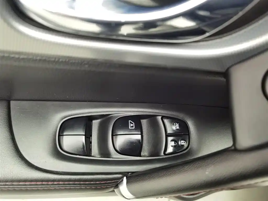 Qashqai 2021 2.0L CVT Deluxe Edition купить на сайте DeffCars