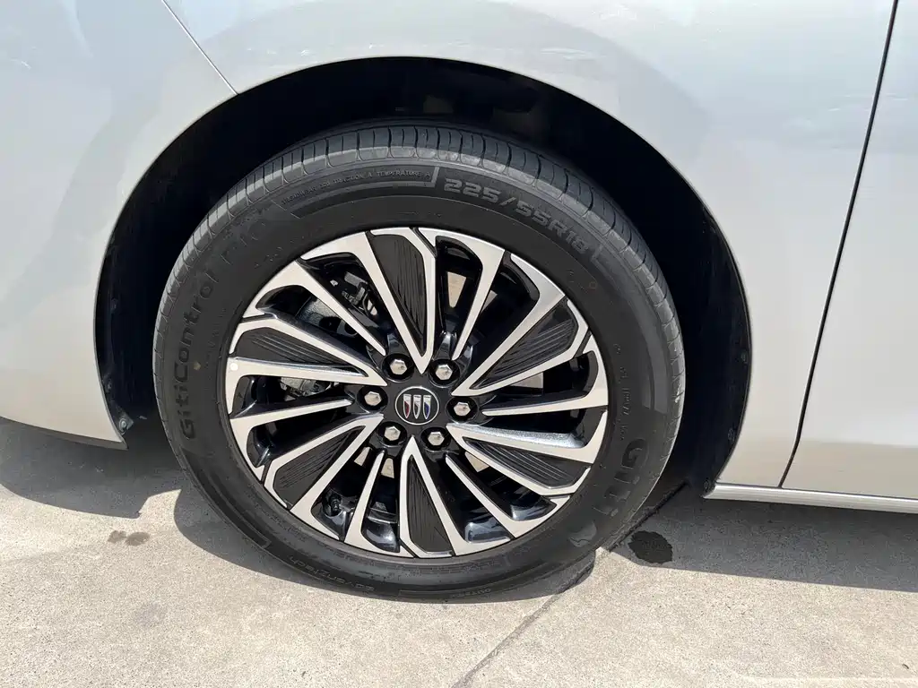 Buick GL8 New Energy 2025 Lu Shang Exclusive Edition купить на сайте DeffCars