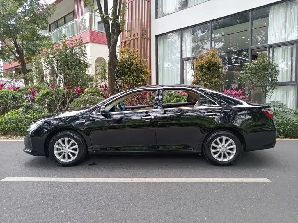 Camry 2015 Shuangqing 2.5HG Deluxe Navigation Edition купить на сайте DeffCars