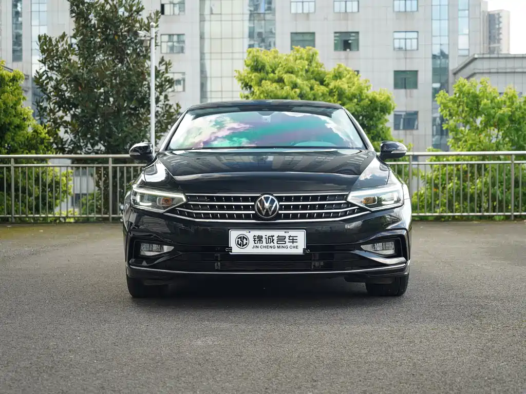 Magotan 2025 model facelift public model 330TSI DSG luxury model купить на сайте DeffCars