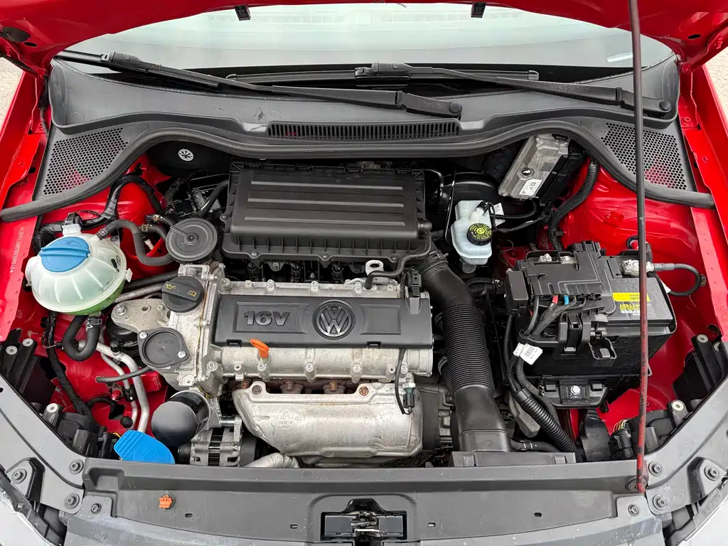 Polo 2013 1.4L manual comfort version купить на сайте DeffCars