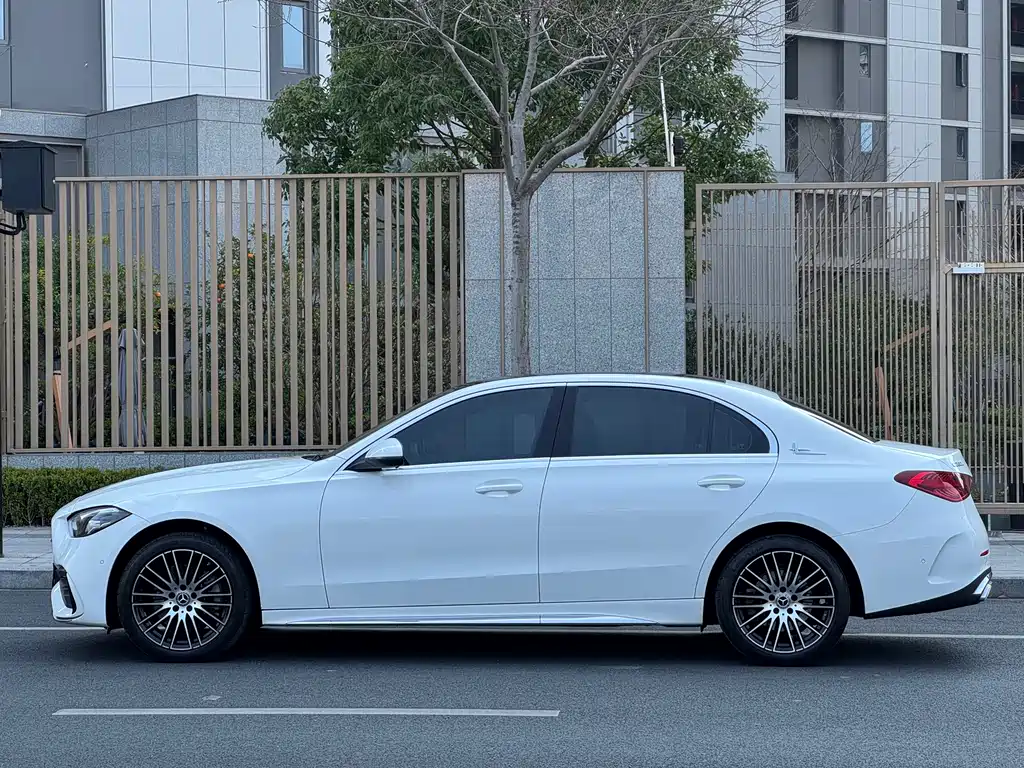 Mercedes-Benz C-Class 2023 C 200 L Sports Edition купить на сайте DeffCars