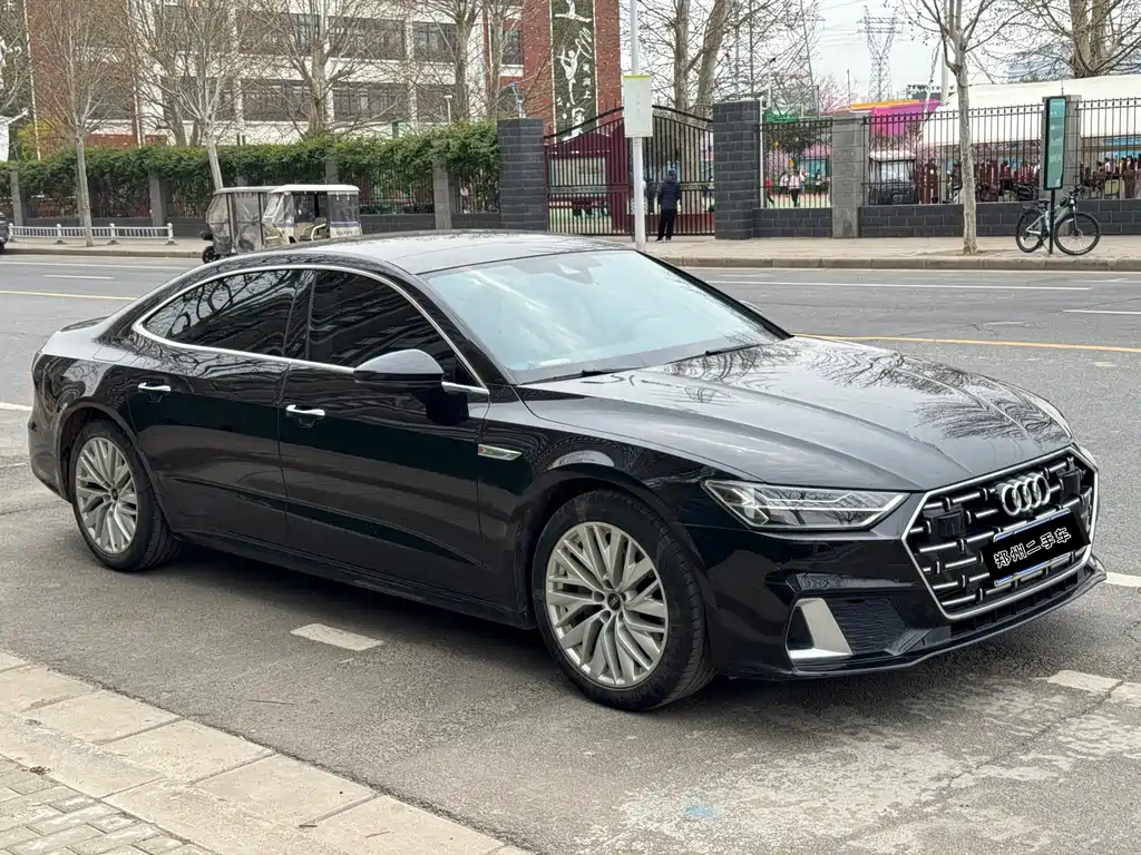 Audi A7L 2024 45TFSI S-line Dream Building Liquid Crystal Package купить на сайте DeffCars