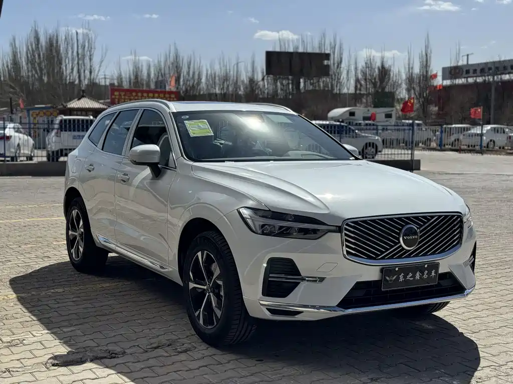 Volvo XC60 2026 B5 four-wheel drive Zhiyi Luxury Edition купить на сайте DeffCars