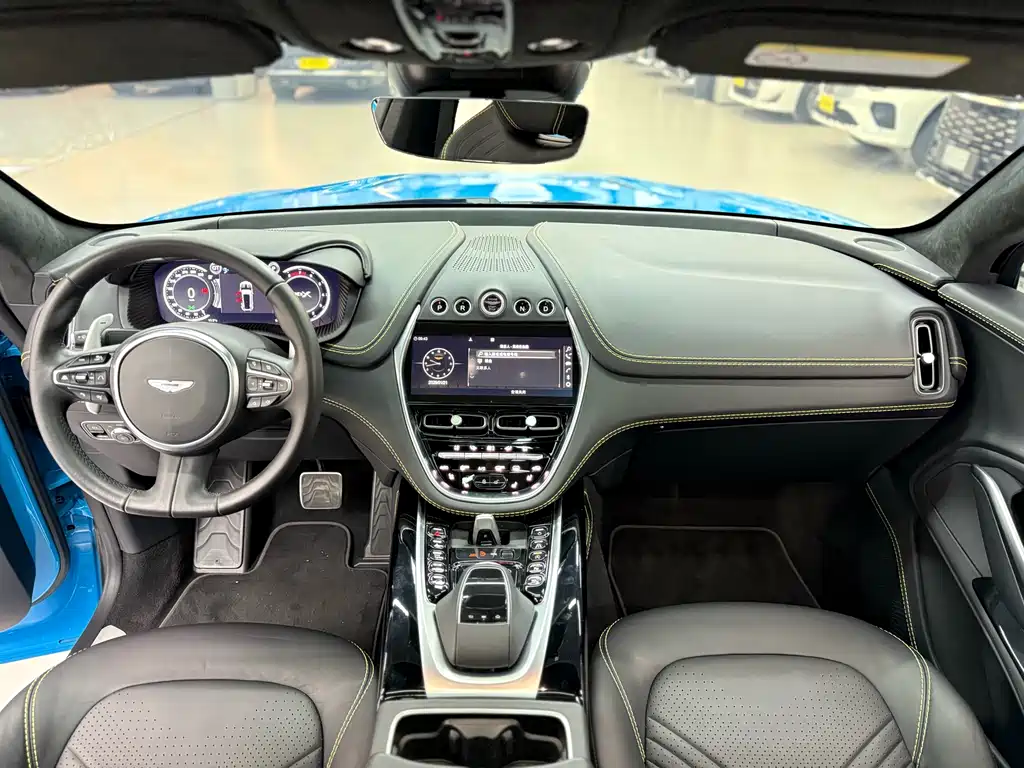 Aston Martin DBX 2022 3.0T STRAIGHT-SIX купить на сайте DeffCars