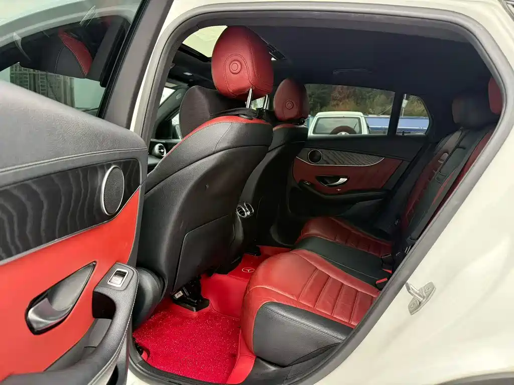 Mercedes-Benz GLC Coupe 2017 GLC 300 4MATIC Coupe SUV купить на сайте DeffCars