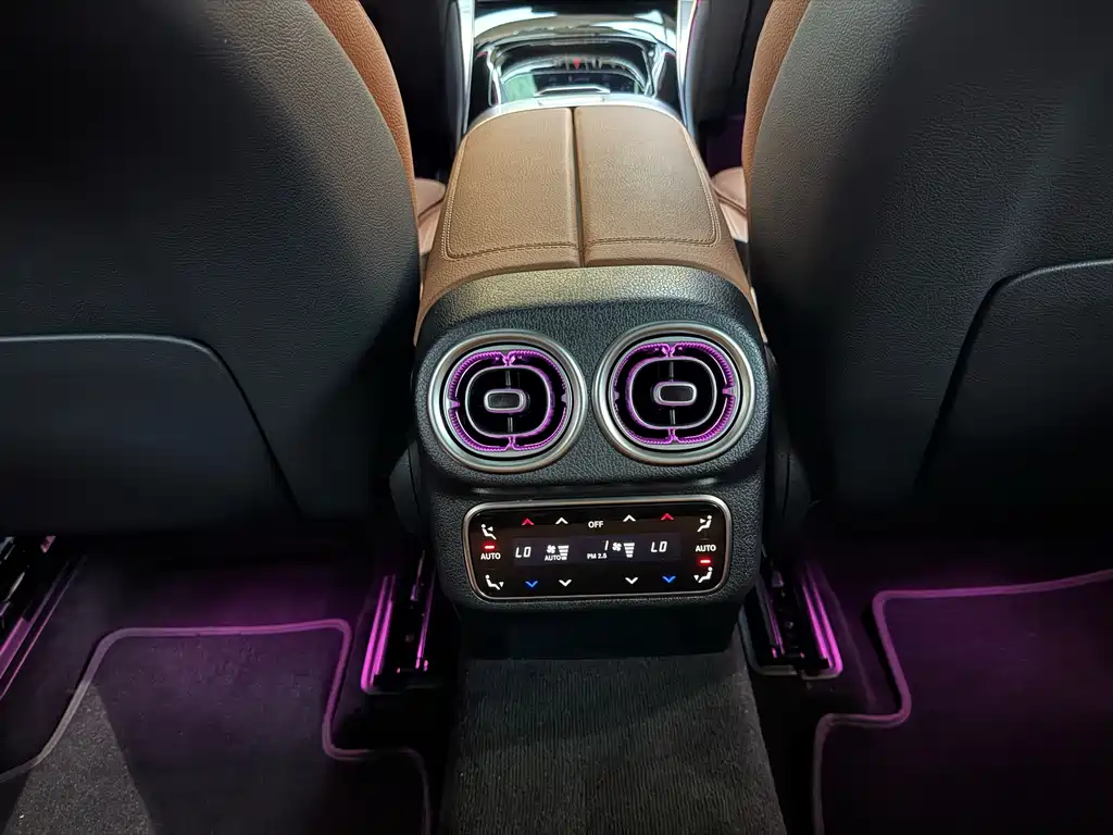 Mercedes-Benz GLC 2025 GLC 300 L 4MATIC luxury model 5 seats купить на сайте DeffCars