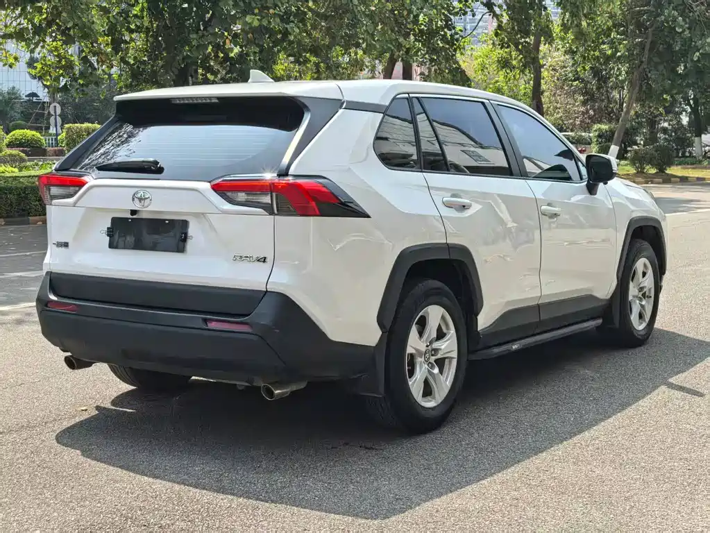 RAV4 Rongfang 2022 2.0L CVT two-wheel drive urban version купить на сайте DeffCars