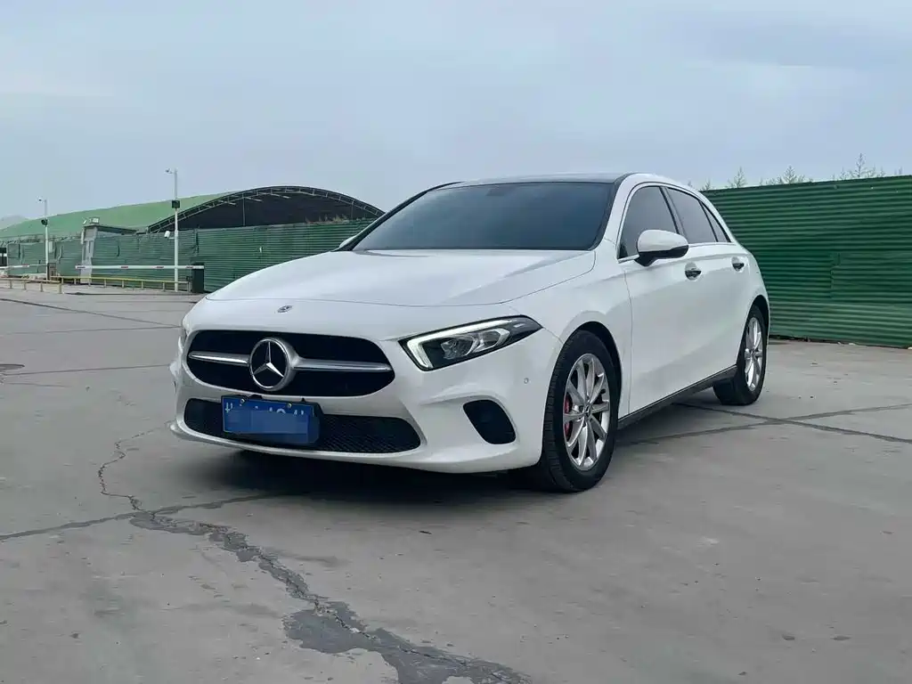 Mercedes-Benz A-Class (Imported) 2022 A 200 Fashion Model купить на сайте DeffCars
