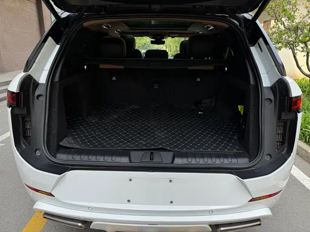 Range Rover Sport 2023 400PS Dynamic SE купить на сайте DeffCars