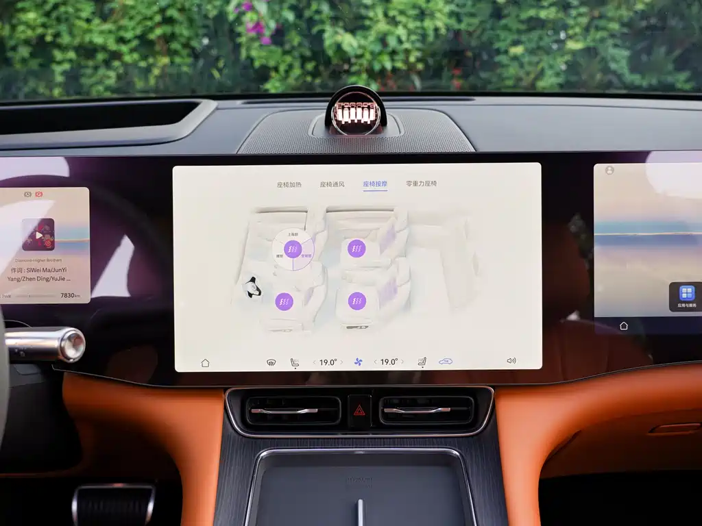 Wenjie M8 2025 pure electric Max+ six-seater long-range version 896-line lidar) купить на сайте DeffCars
