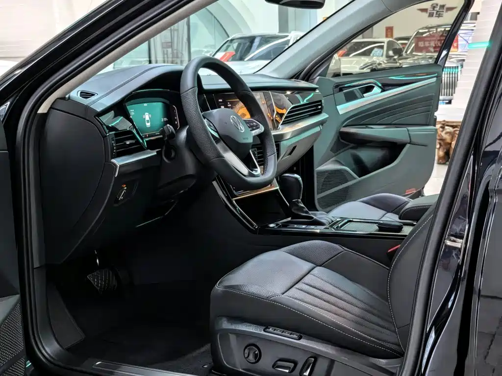Passat 2025 Outstanding Model 330TSI Starry Sky Elite Edition купить на сайте DeffCars