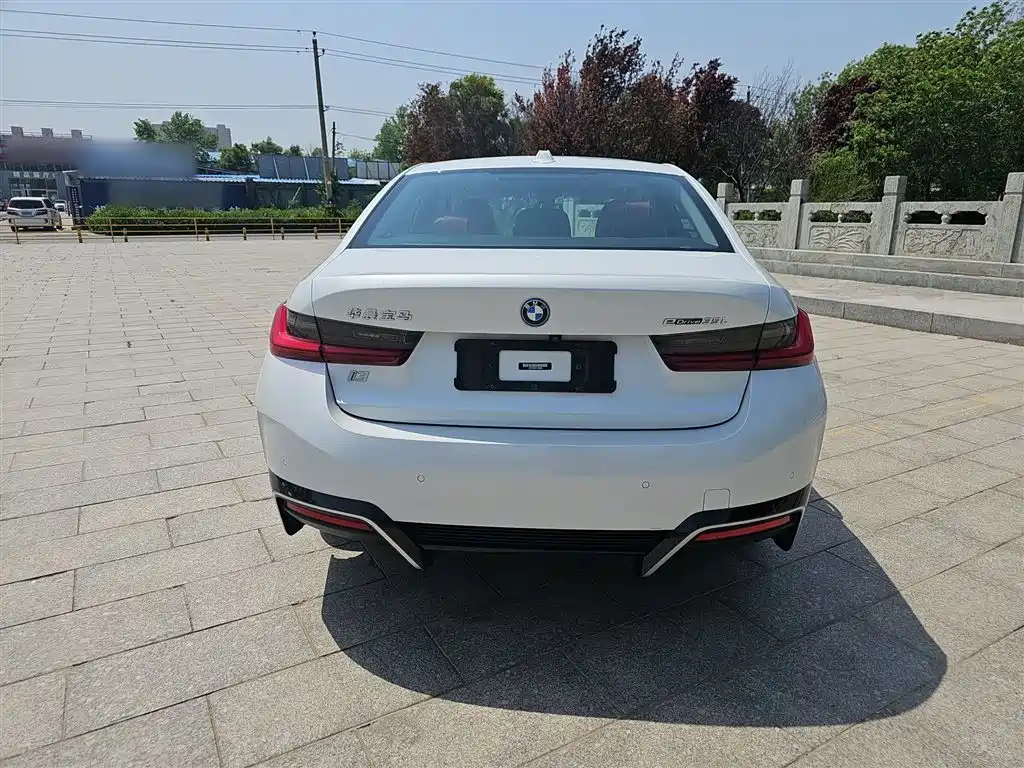 BMW i3 2022 eDrive 35 L купить на сайте DeffCars