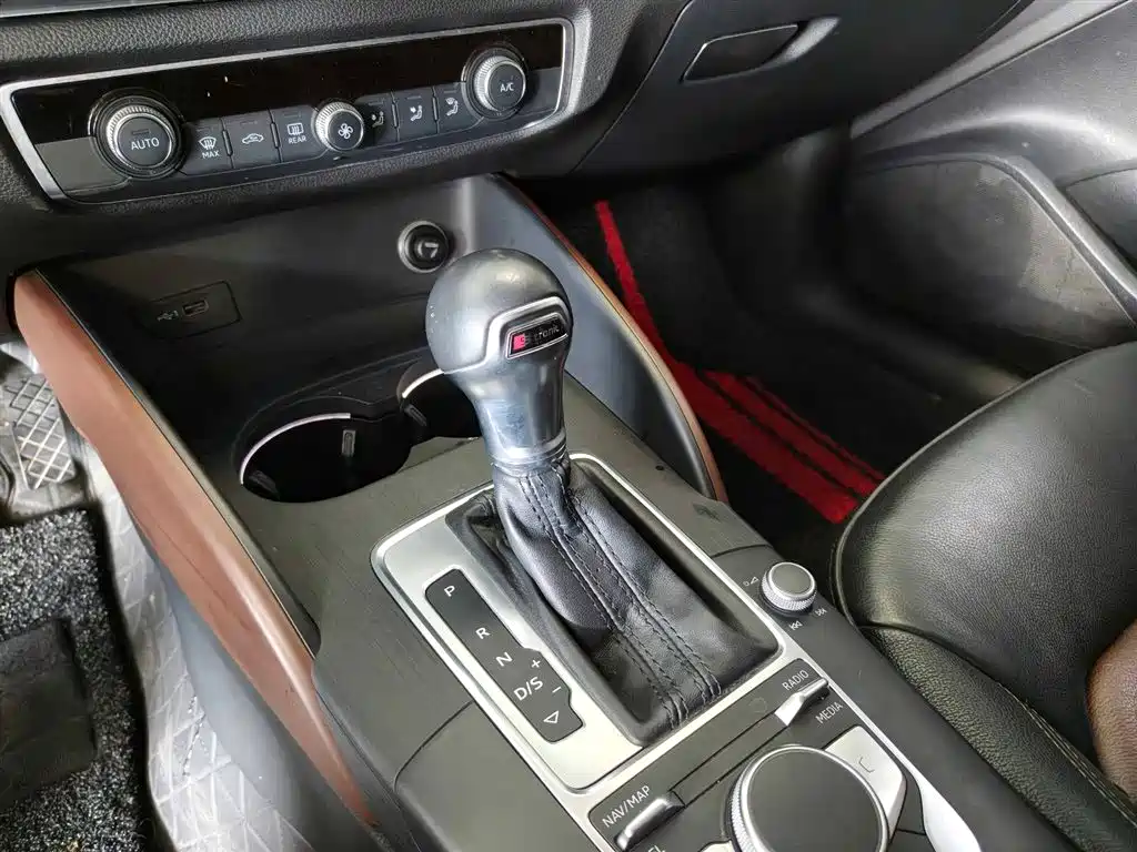 Audi A3 2018 30th Anniversary Model Sportback 35 TFSI Fashion Model купить на сайте DeffCars