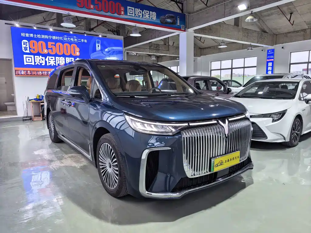 Lantu Dreamer 2025 PHEV four-wheel drive premium Kunpeng version купить на сайте DeffCars