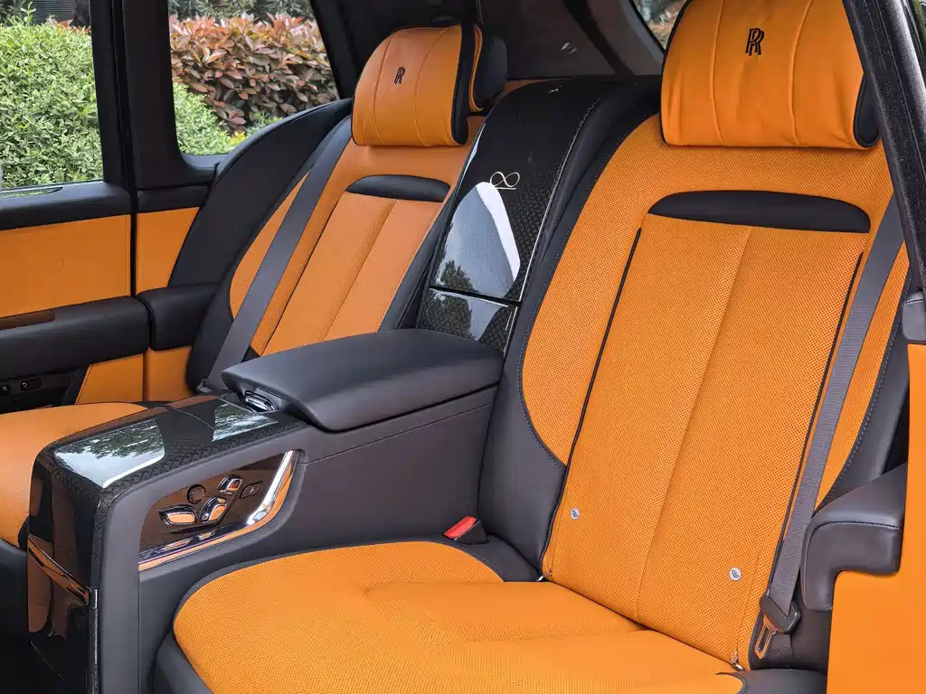 Cullinan 2020 Black Badge купить на сайте DeffCars