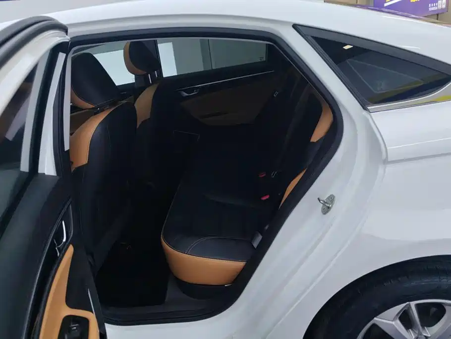Emgrand GL 2020 1.4T CVT luxury model купить на сайте DeffCars