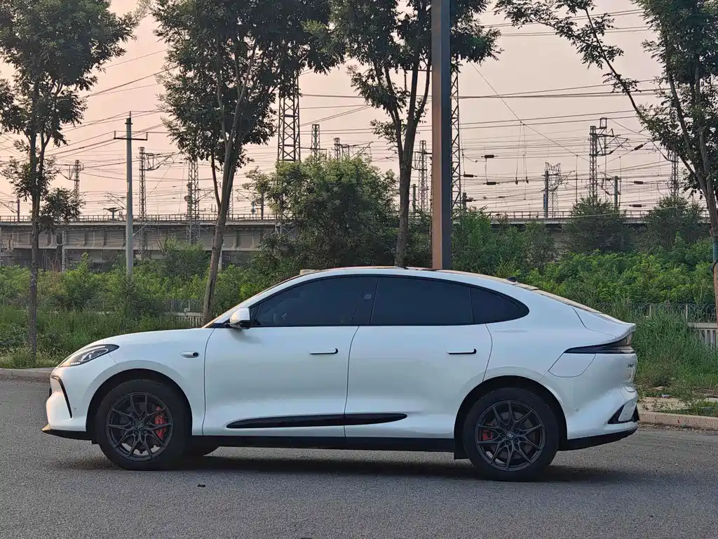 Zhiji LS6 2023 Max Standard Edition купить на сайте DeffCars