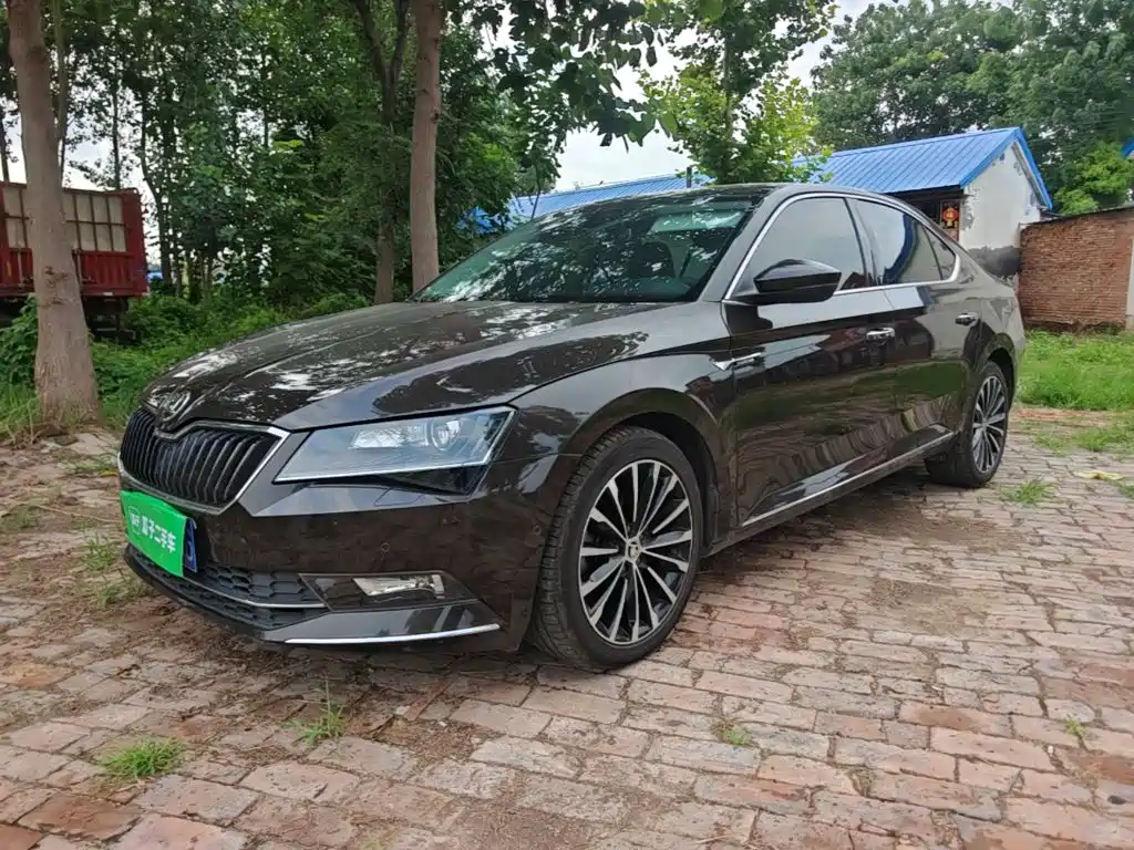 Superb 2018 TSI330 DSG Deluxe Edition China V купить на сайте DeffCars