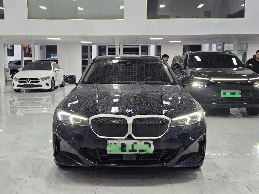 BMW i3 2025 eDrive 35 L купить на сайте DeffCars