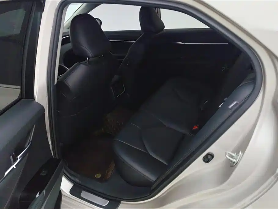 Camry 2021 2.5G Deluxe Edition купить на сайте DeffCars