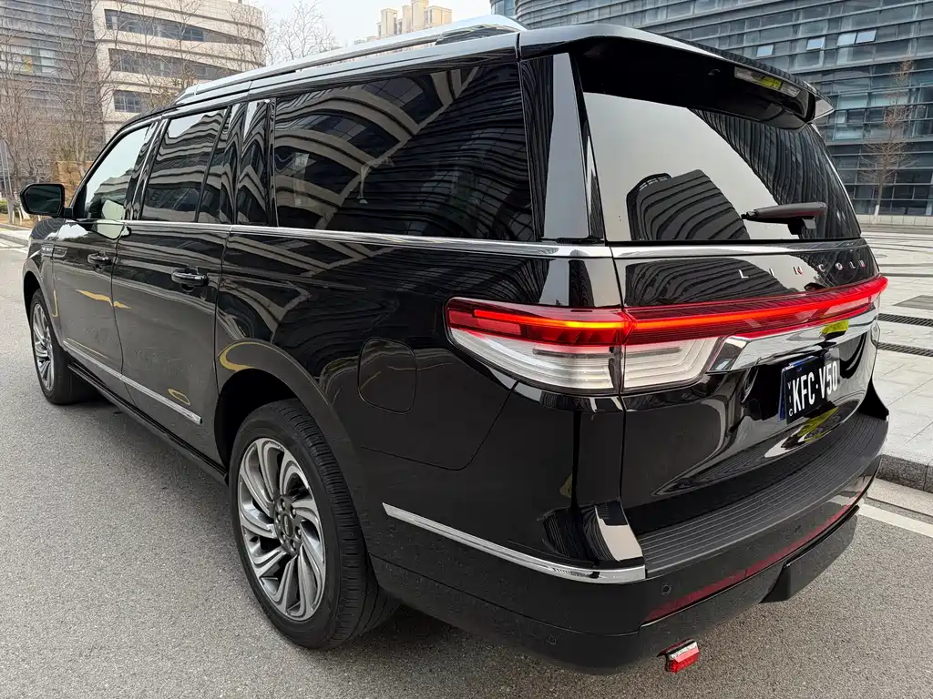 Navigator 2022 3.5T Long Axis Presidential Edition купить на сайте DeffCars