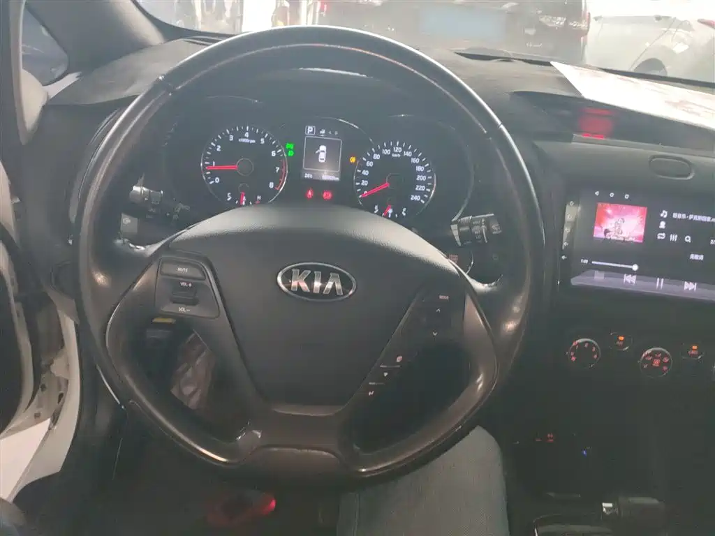 Kia K3 2017 1.6L Automatic 15th Anniversary Special Edition GLS купить на сайте DeffCars
