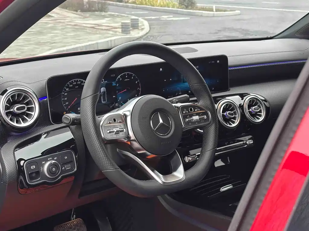 Mercedes-Benz A-Class 2020 A 200 L Sports Sedan купить на сайте DeffCars