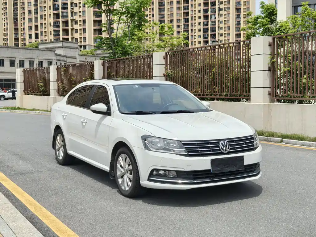 Lavida 2017 1.6L automatic comfort version купить на сайте DeffCars