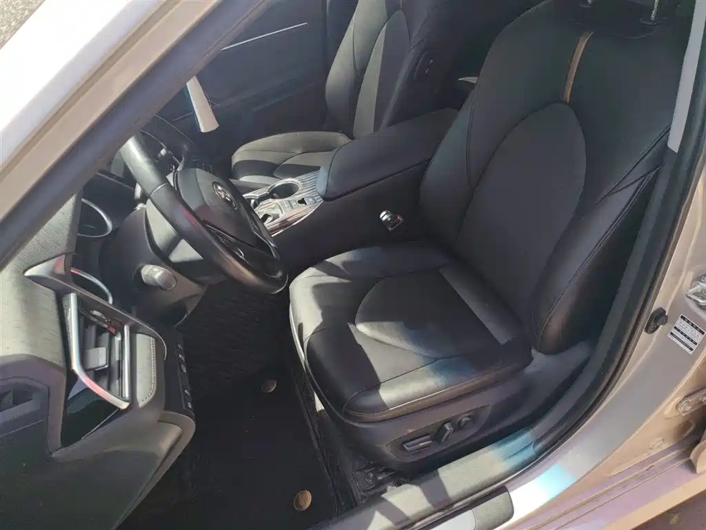 Camry 2019 facelift 2.5G Deluxe Edition купить на сайте DeffCars